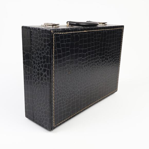 Vtg Faux Alligator Skin 8 Track Carry Case Holds 30 Cartridges Black Red - Picture 7 of 10